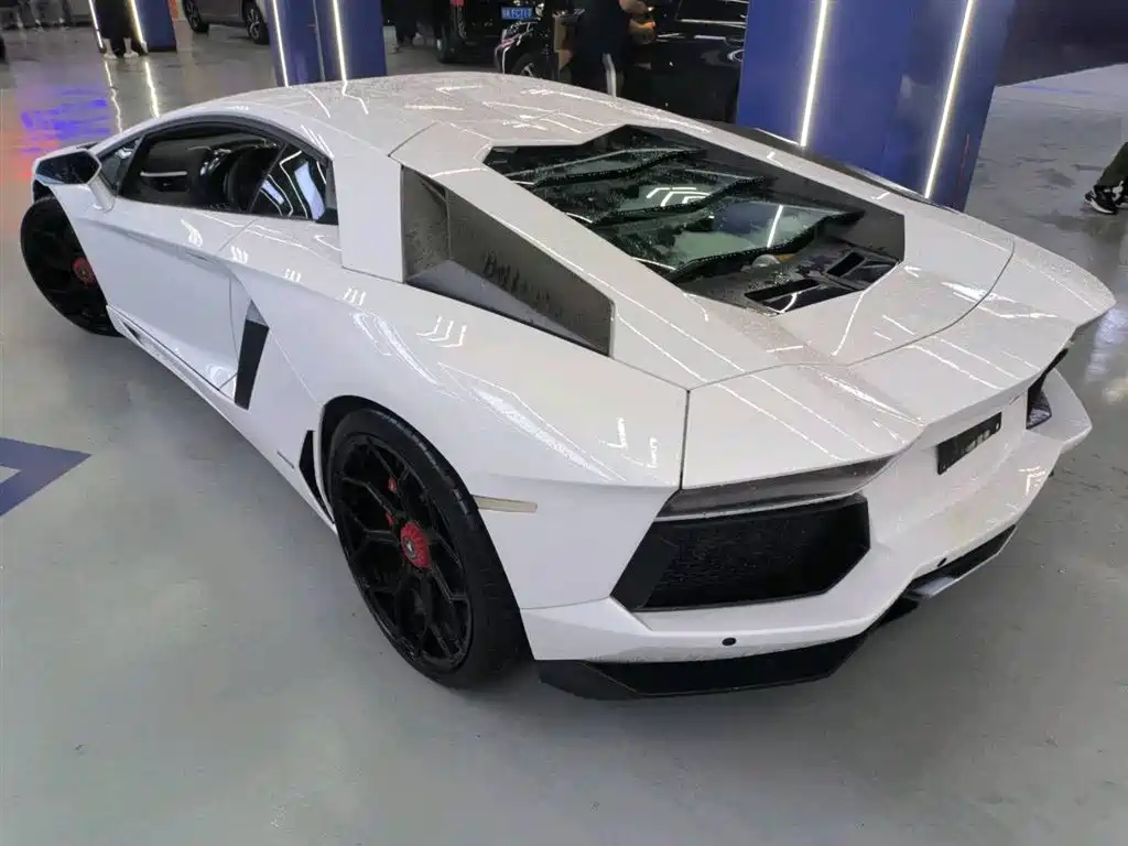 Lamborghini Aventador 2013 2011 LP 700-4