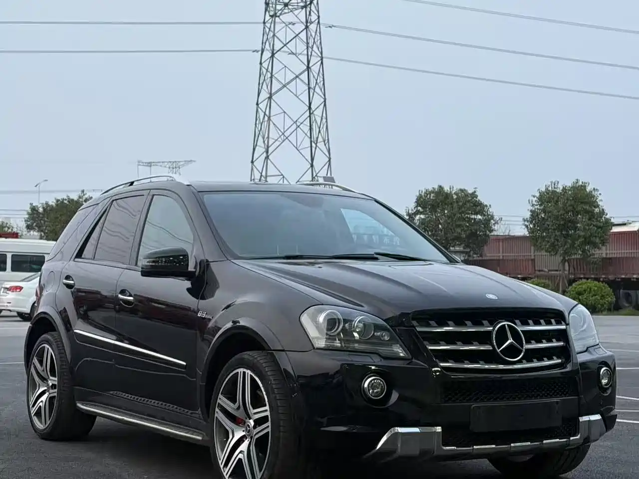 Mercedes-Benz M-Class AMG 2011 AMG ML 63