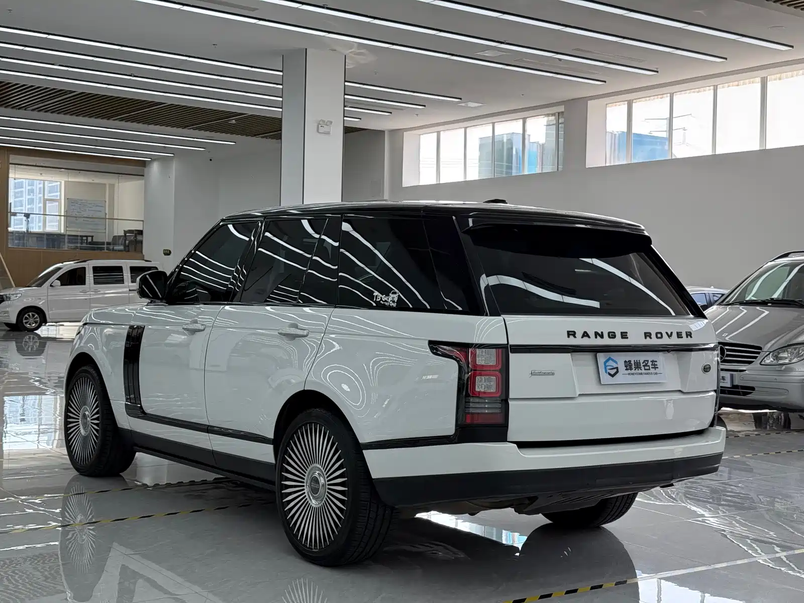 Фото 6 - Land Rover Range Rover