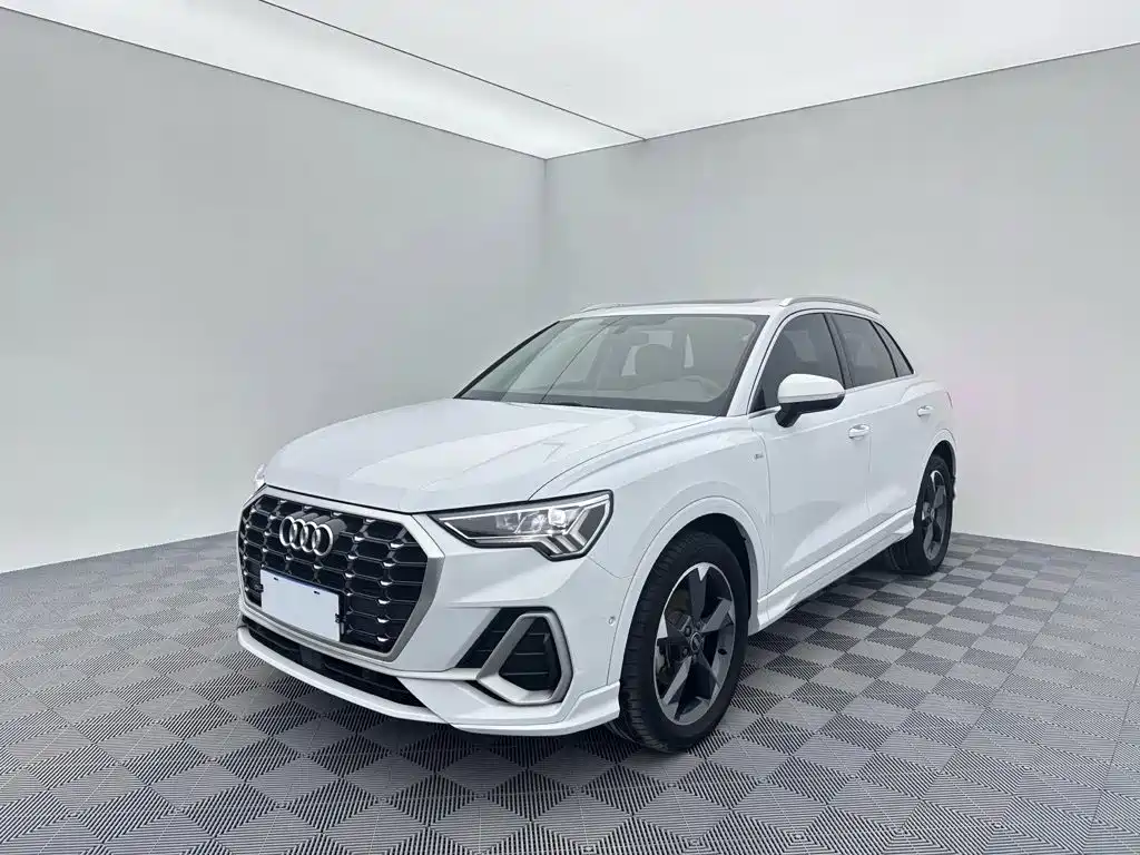Audi Audi Q3 2023 35 TFSI Fashion Dynamic (1.4T)