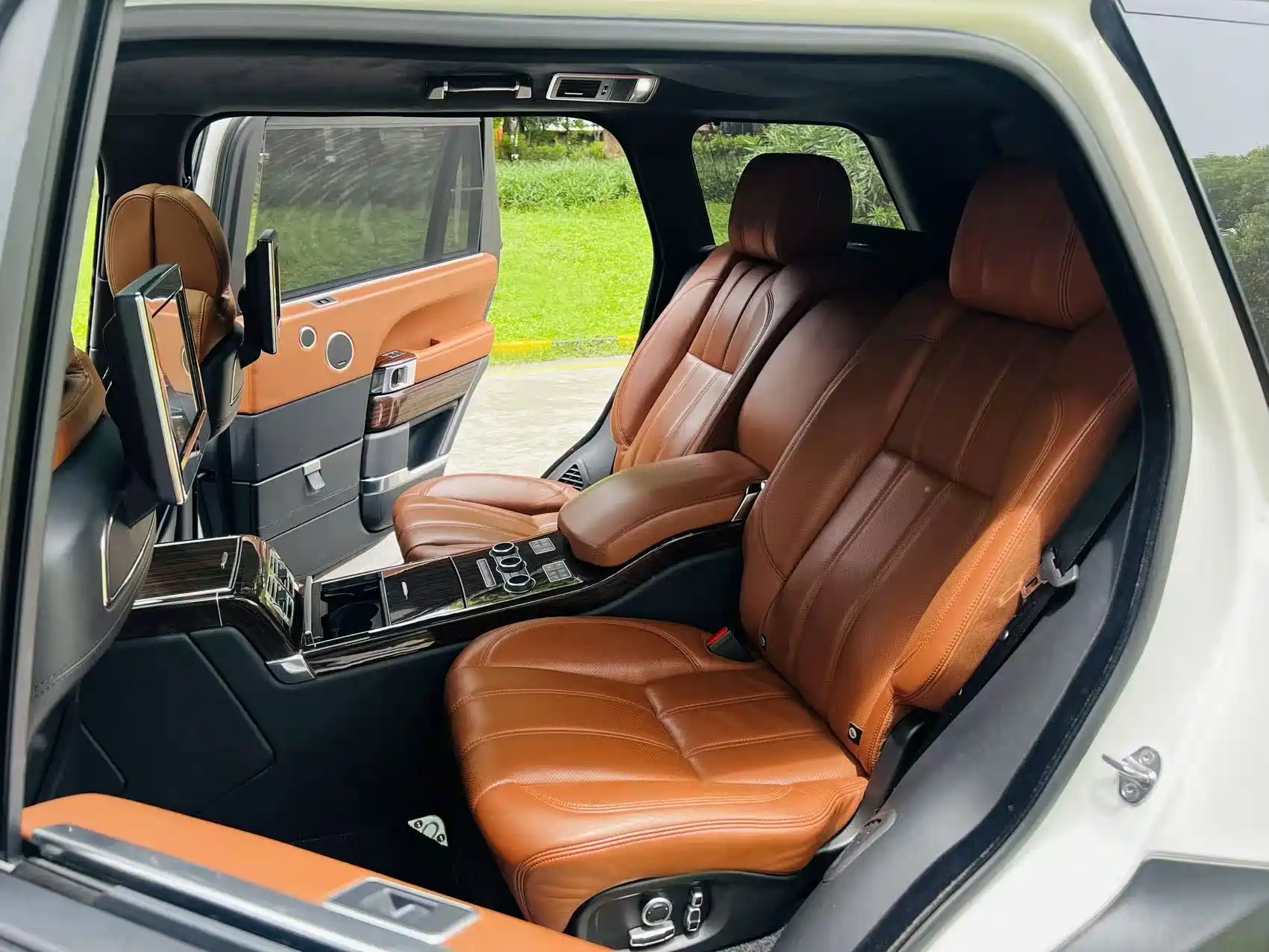 Фото 24 - Land Rover Range Rover