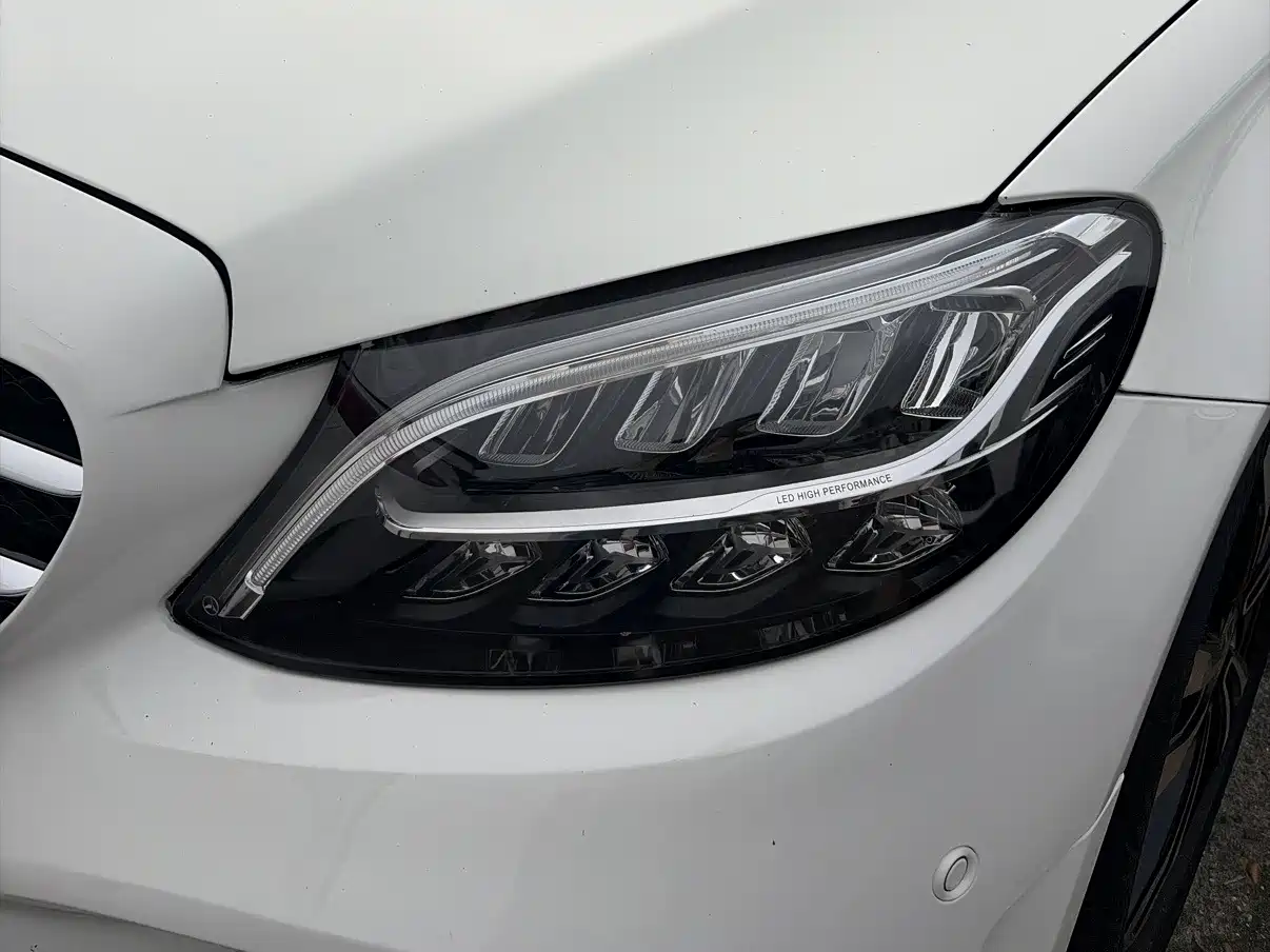 Фото 3 - Mercedes-Benz C-Class