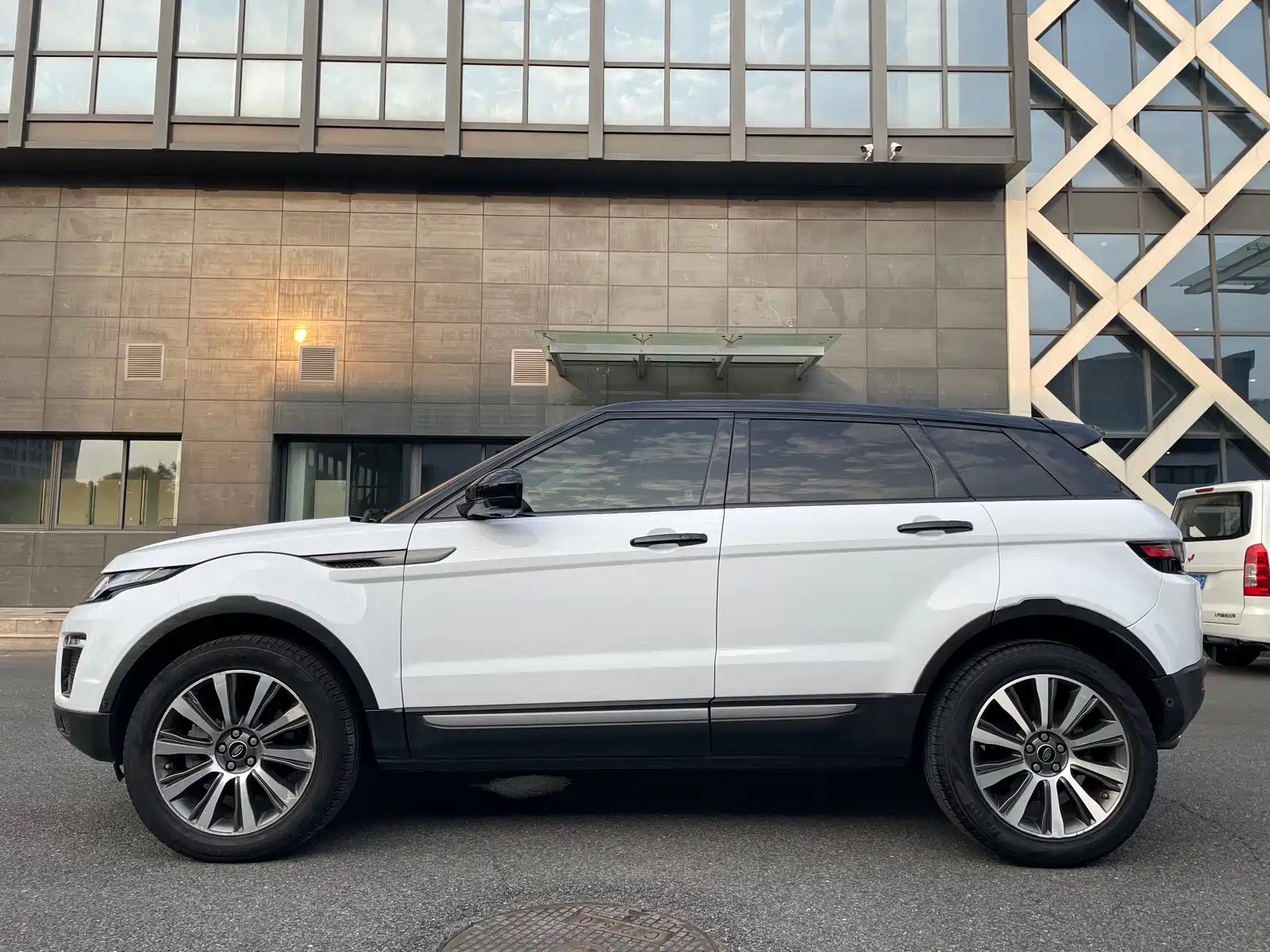 Фото 5 - Land Rover Range Rover Evoque
