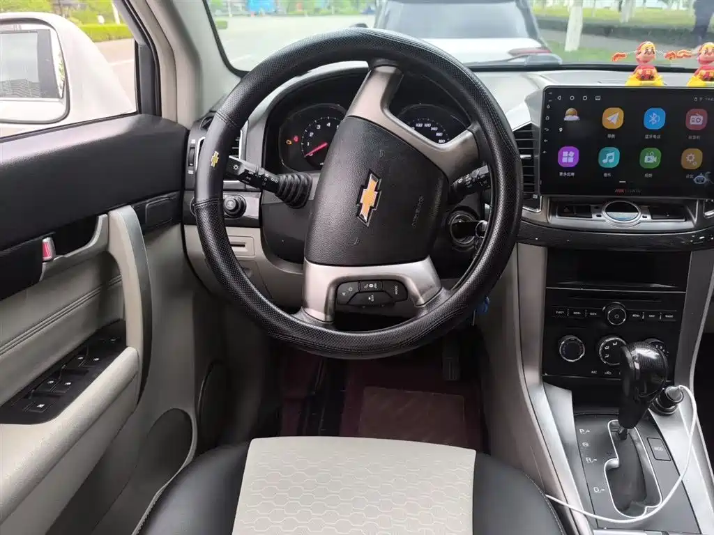 Chevrolet Captiva 2015 2.4L 2WD Urban Edition 5-seater фото 7