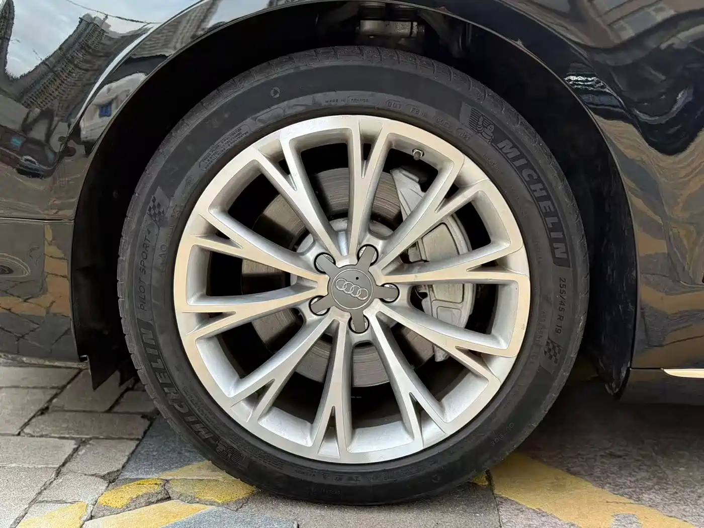 Audi A8 2012 A8L 45 TFSI quattro Luxury фото 20