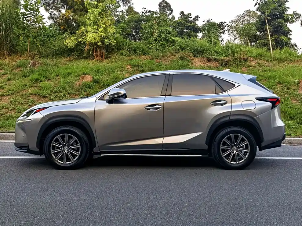 Фото 4 - Lexus NX