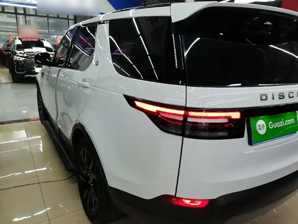 Land Rover Discovery 2019 3.0 SC V6 SE фото 5