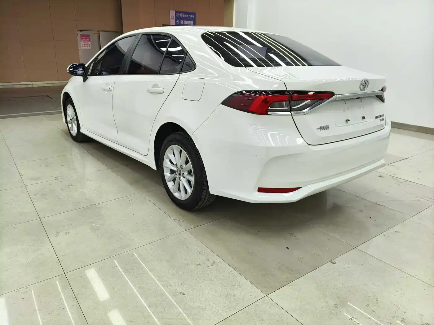 Toyota Corolla 2021 1.2T S-CVT Elite PLUS Edition фото 8