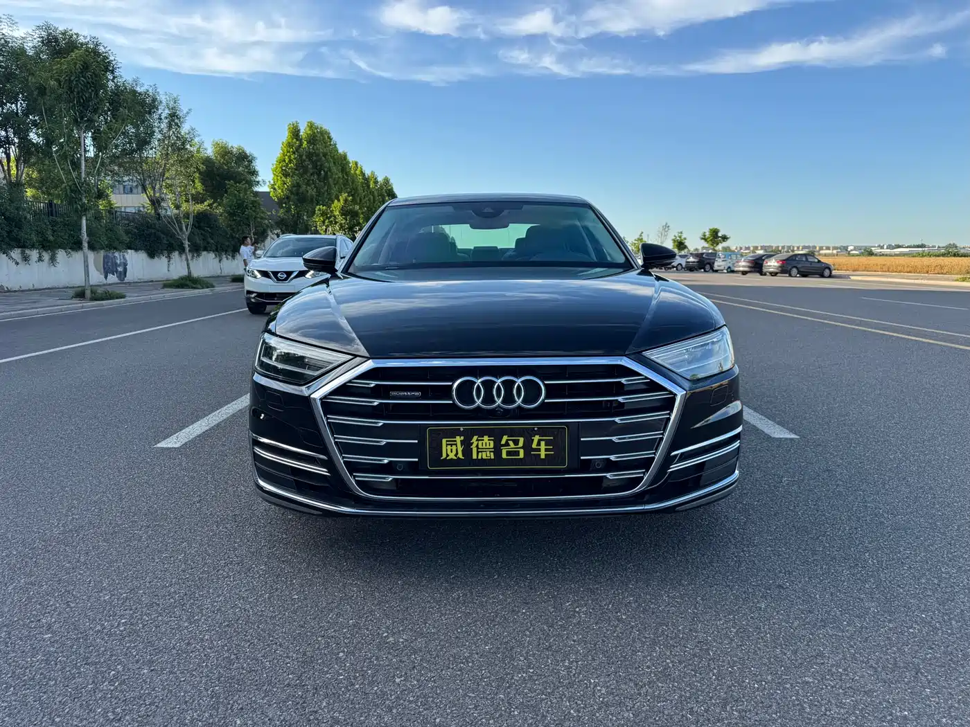 Фото 2 - Audi A8
