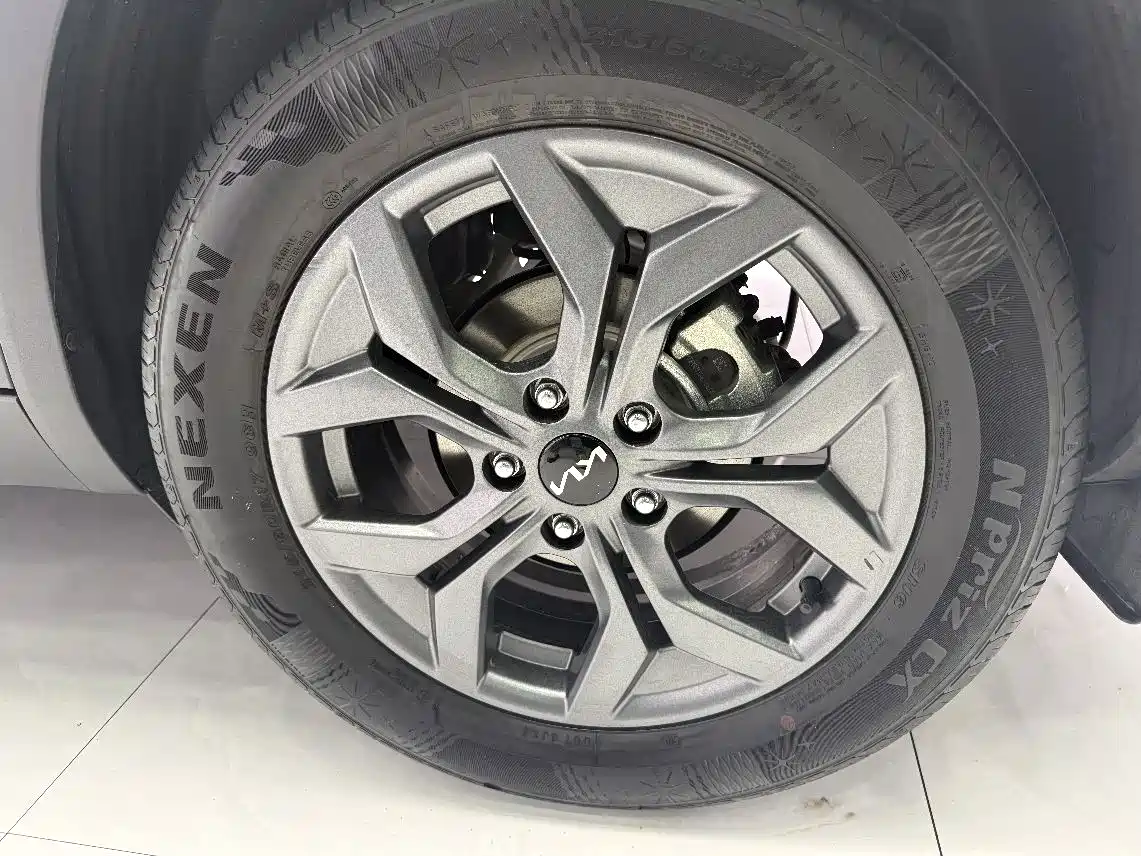 Kia Seltos 2023 1.5L CVT Luxury Edition фото 7