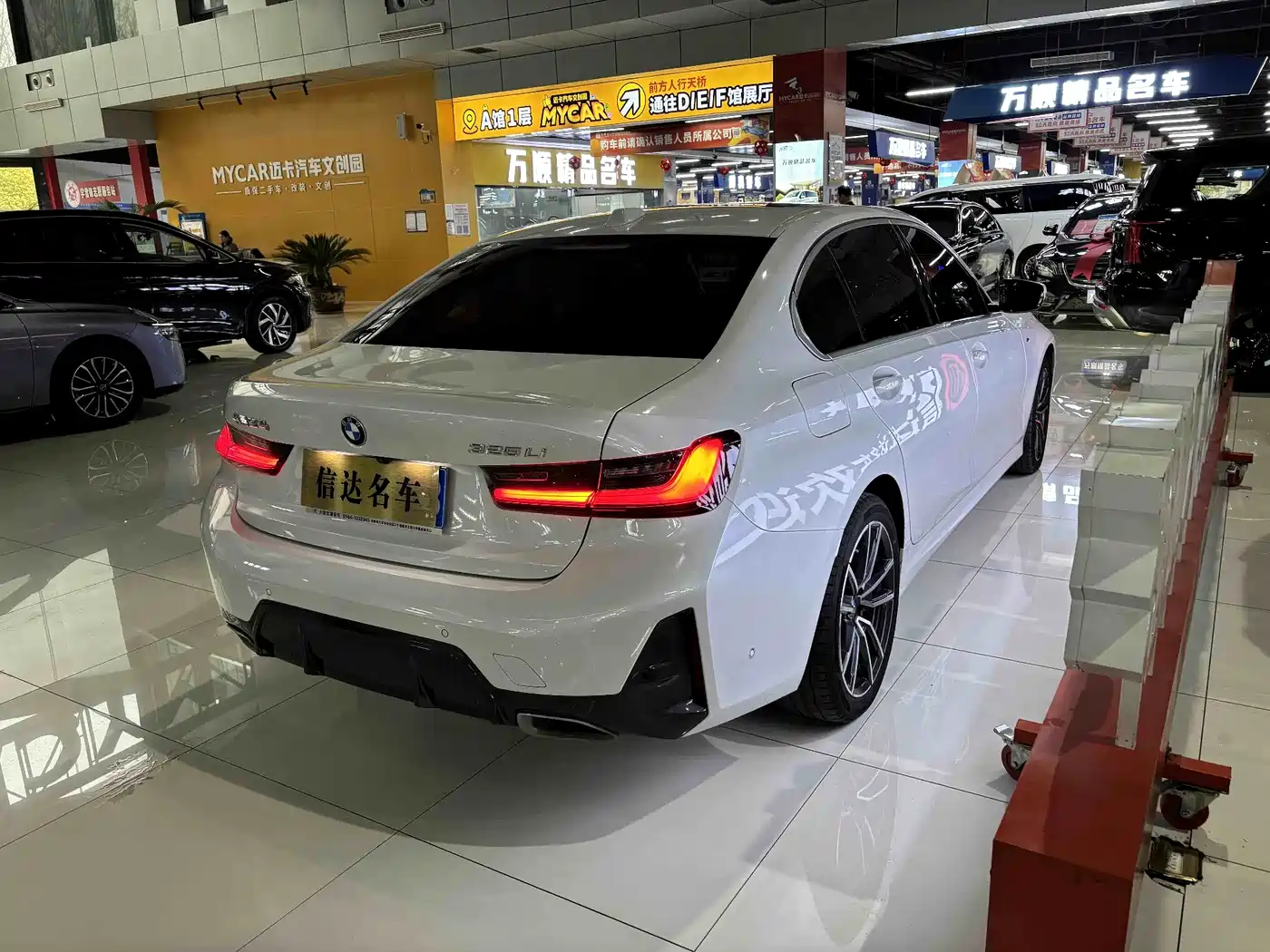BMW 3 Series 2023 325Li M Sport Package фото 19