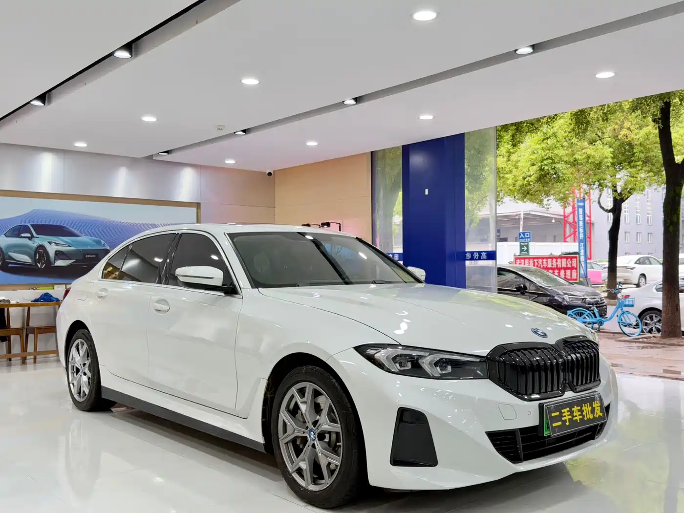 BMW i3 2022 eDrive 35 L фото 3
