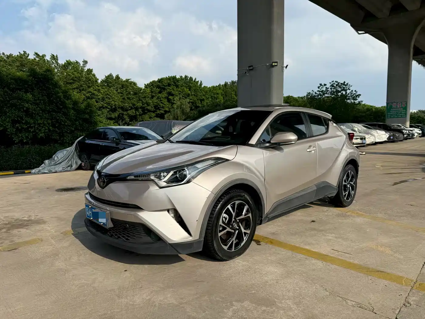 Photo 1 - Toyota C-HR
