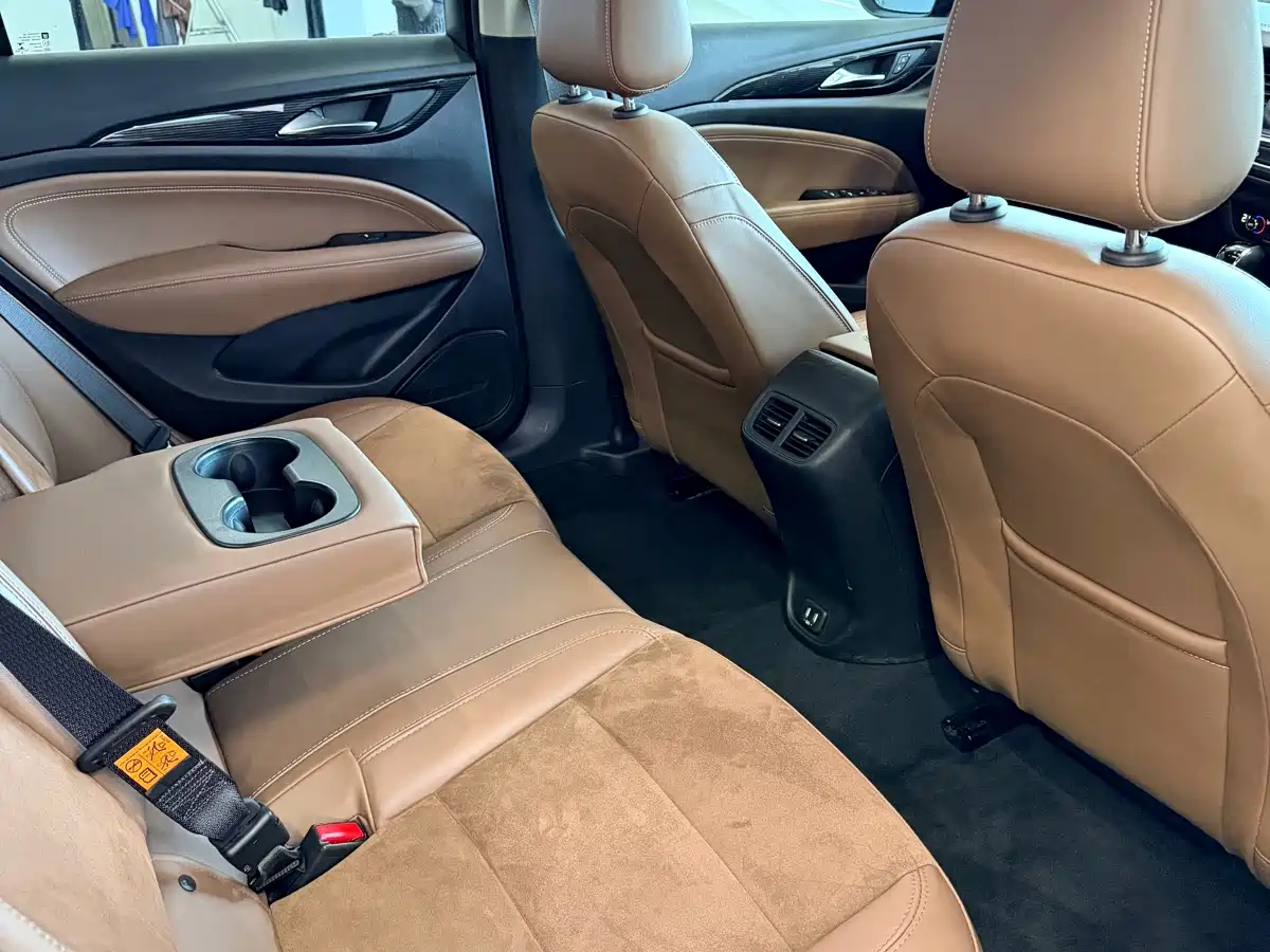 Buick Regal 2019 20T Elite China VI фото 16