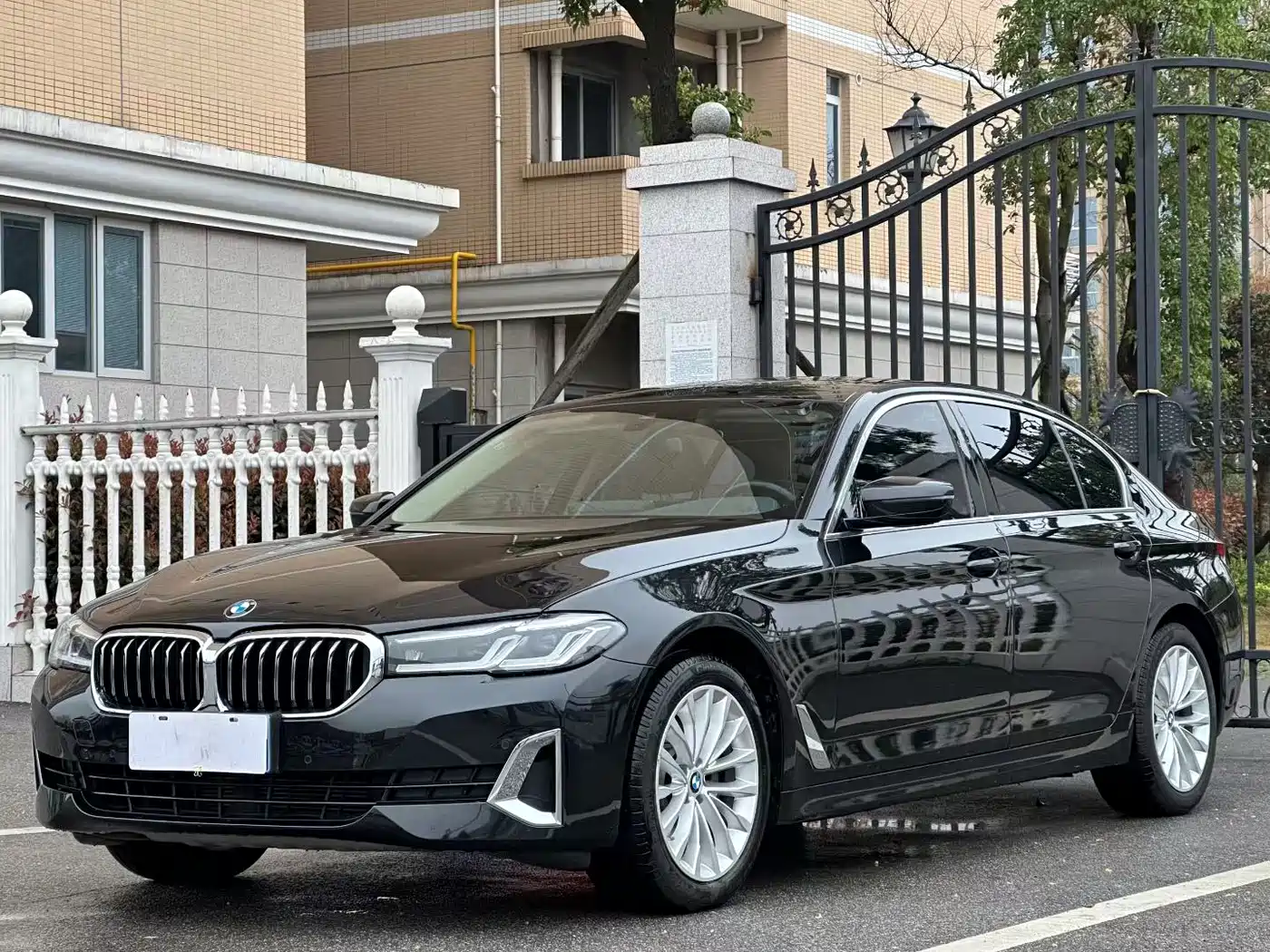 BMW 5 Series 2021 Facelift 525Li Luxury Package