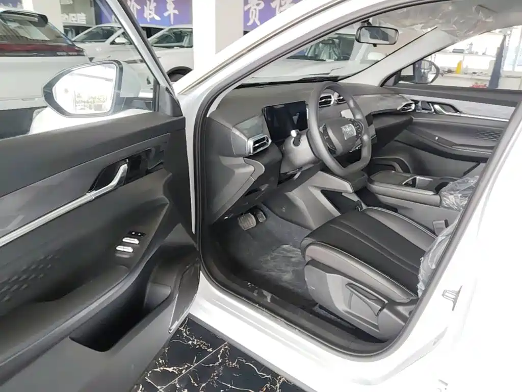Dongfeng Aeolus SKY EV01 2026 2025 Model 530km AIR Elite Edition