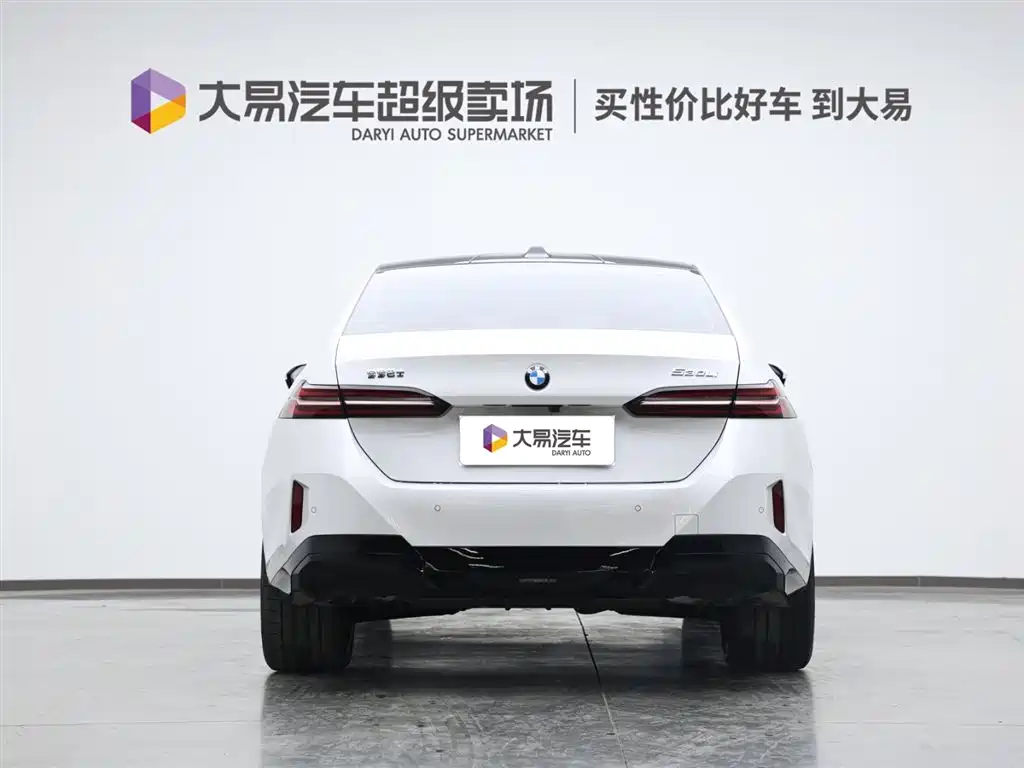 BMW 5 Series 2025 530Li Premium M Sport Package фото 4