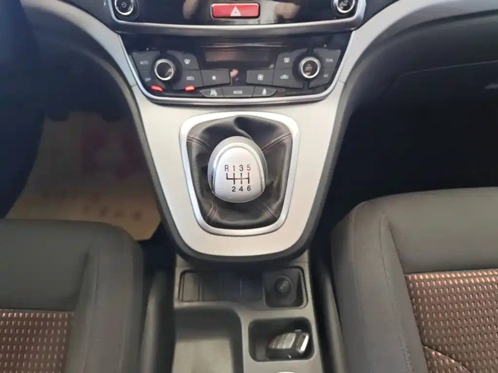 Photo 14 - Haval M6