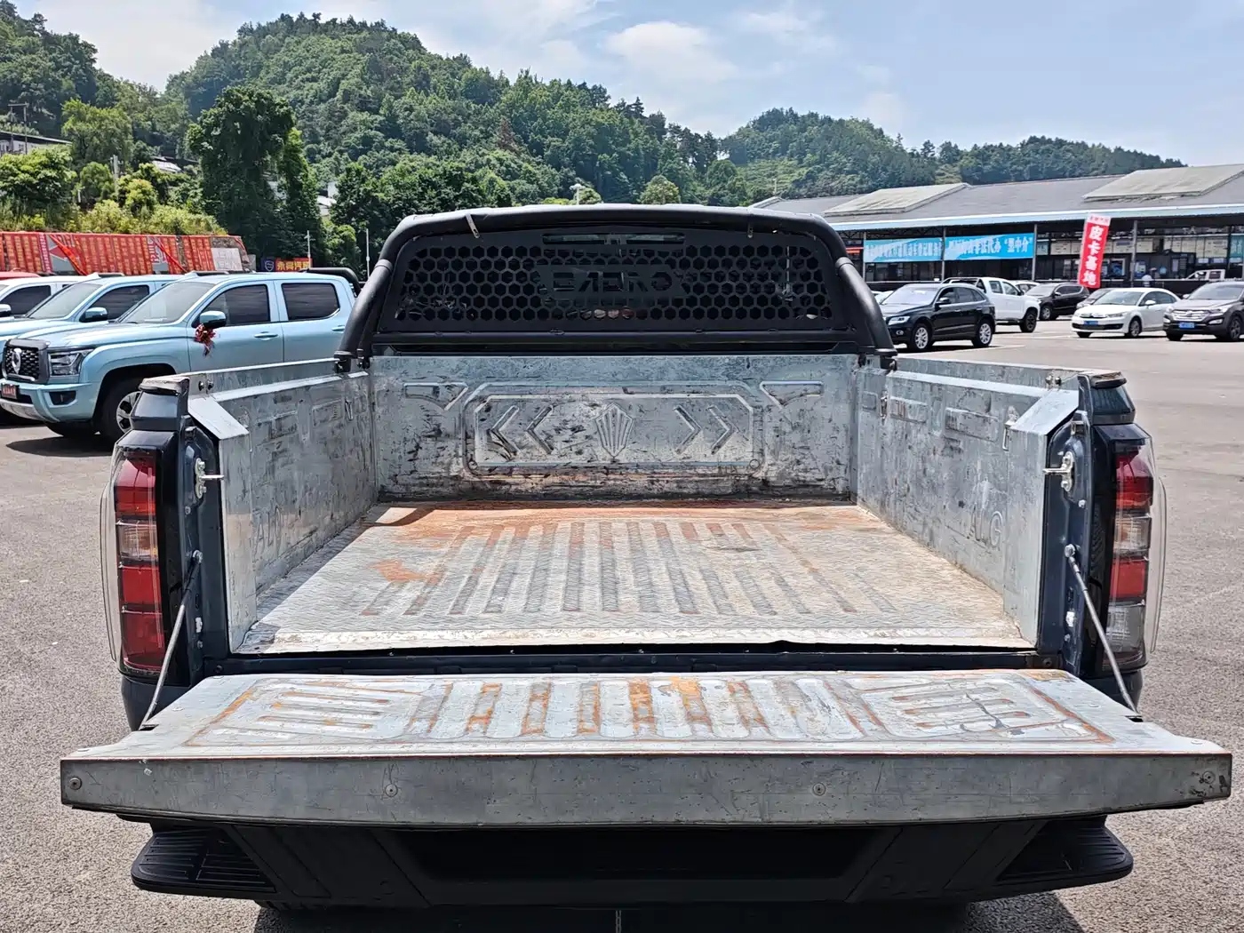 Jiangling Dadao 2025 2024 All-Rounder 2.3T Diesel Automatic 4WD Comfort Flatbed
