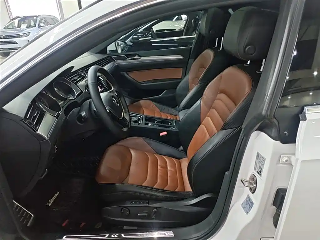 Volkswagen FAW-Volkswagen CC 2019 330TSI Charm Edition China VI фото 15