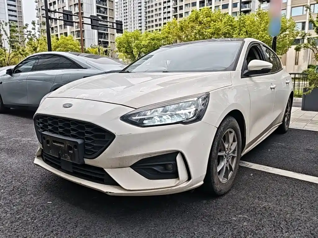 Фото 1 - Ford Focus
