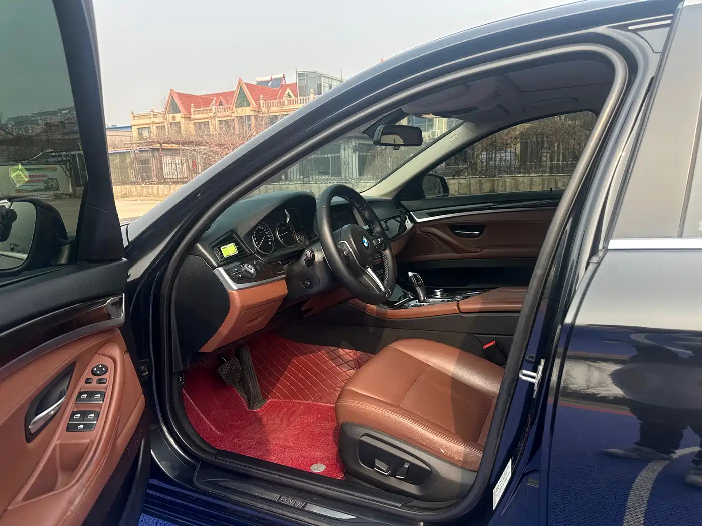 BMW 5 Series 2014 525Li Leading фото 7