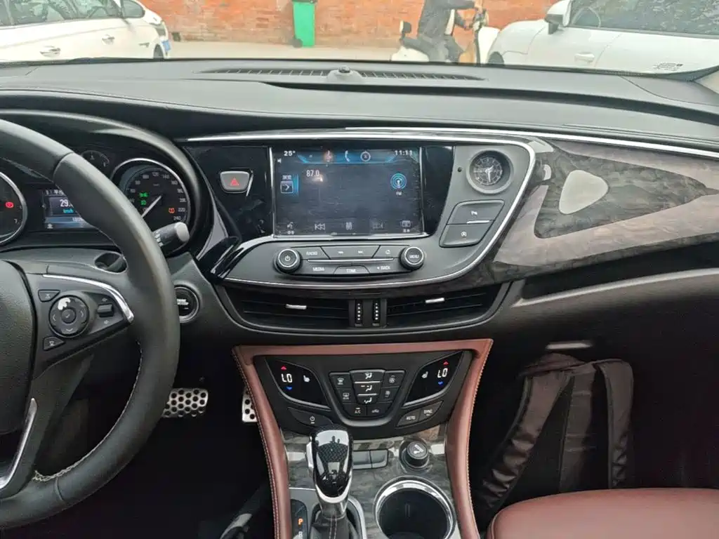 Фото 13 - Buick Envision Plus