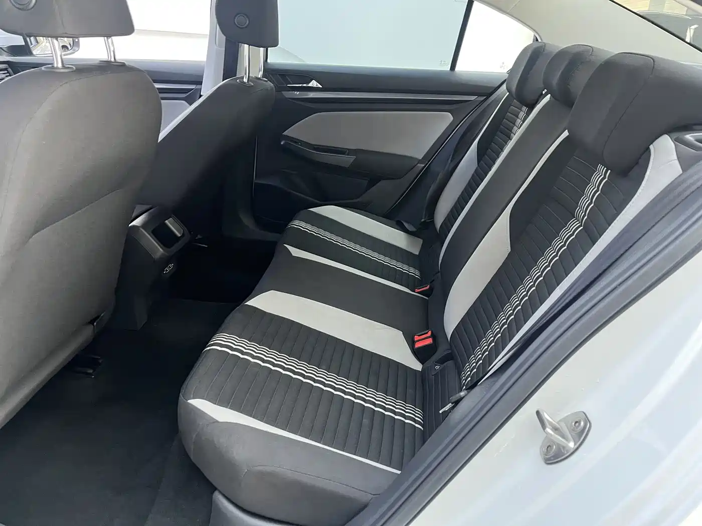 Volkswagen Bora 2024 200TSI DSG Smooth Ride Edition фото 8