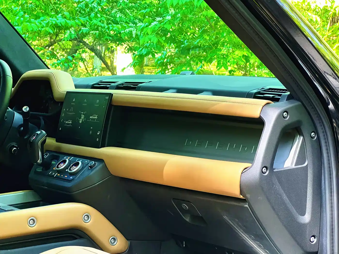 Land Rover Defender 2025 110 3.0T P400 -Dynamic HSE фото 30