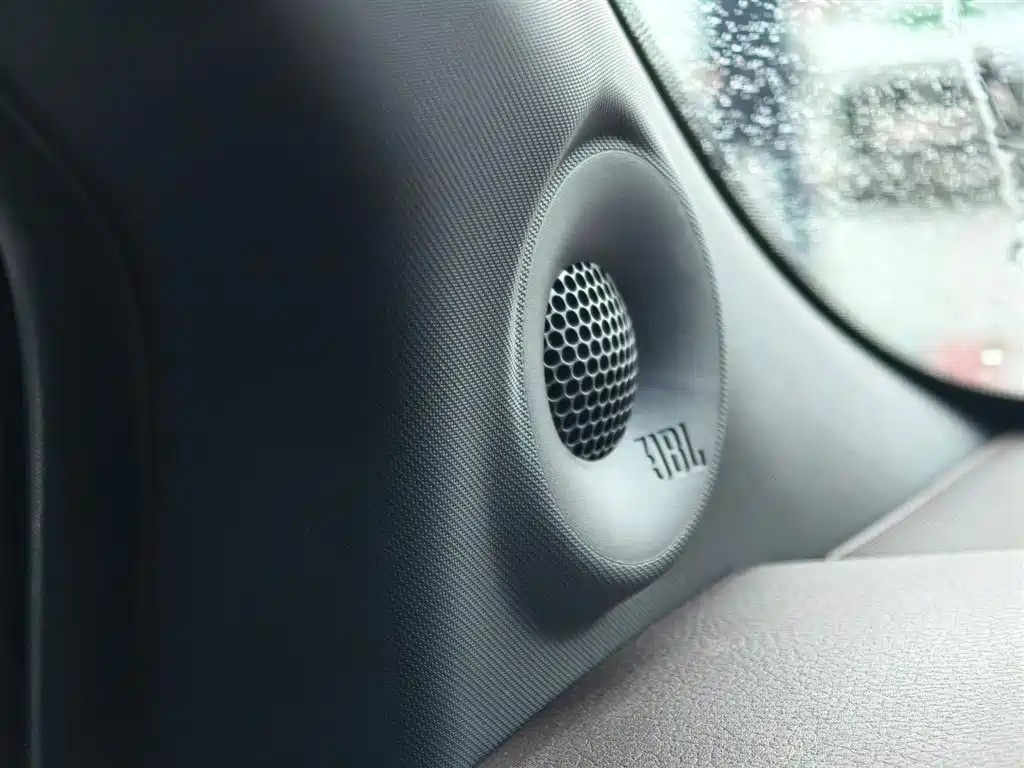 Toyota Sienna 2021 2.5L Hybrid Platinum Edition фото 11