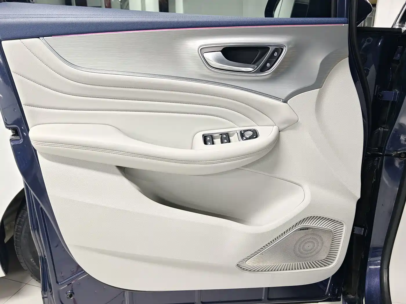 Roewe iMAX8 2020 2021 400TGI Supreme Series Honor