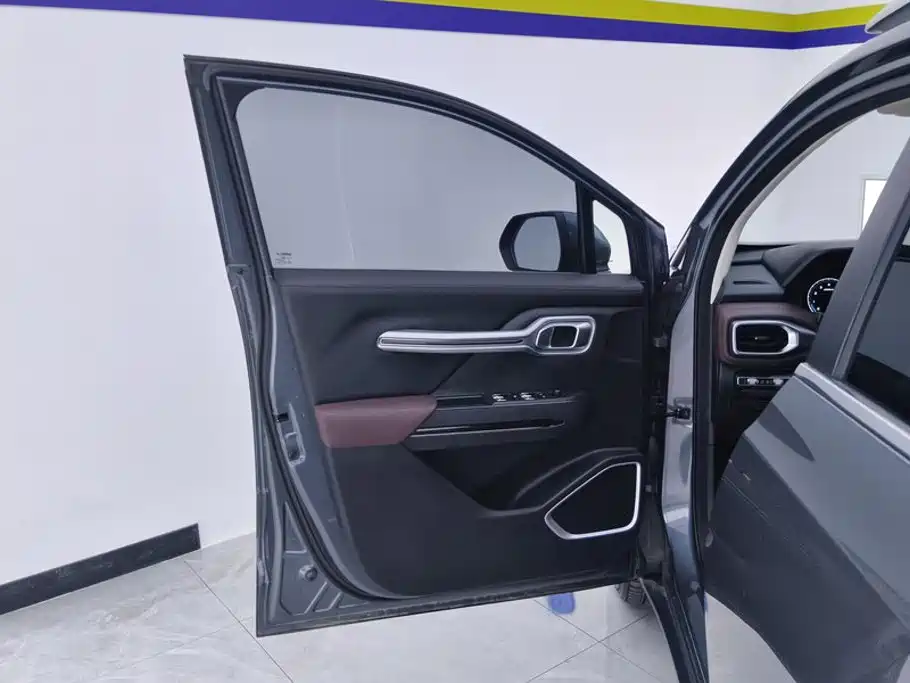 Geely Okavango 2023 2022 1.8TD DCT Luxury 7-Seater