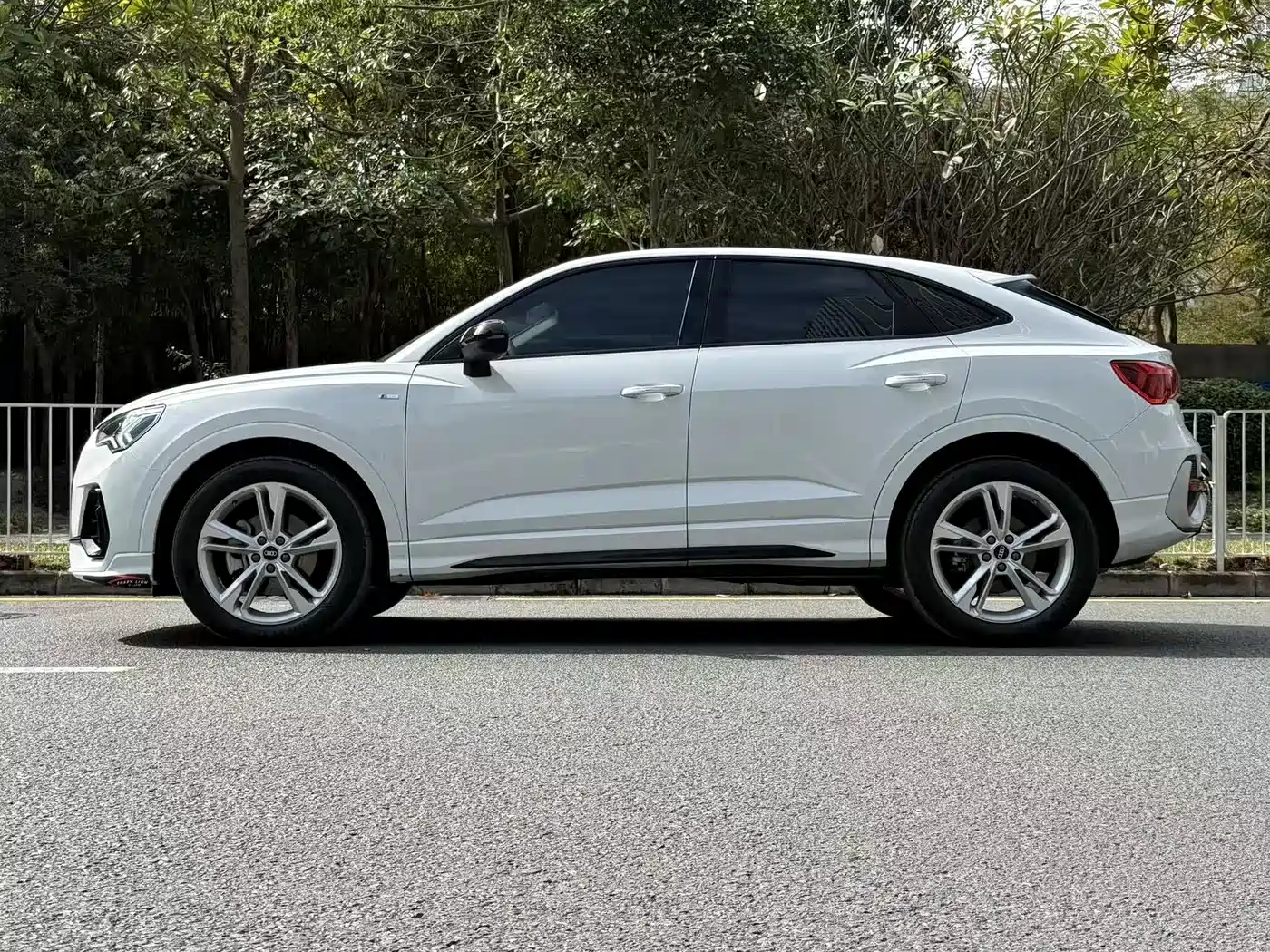 Audi Q3 Sportback 2023 40 TFSI Fashion фото 4