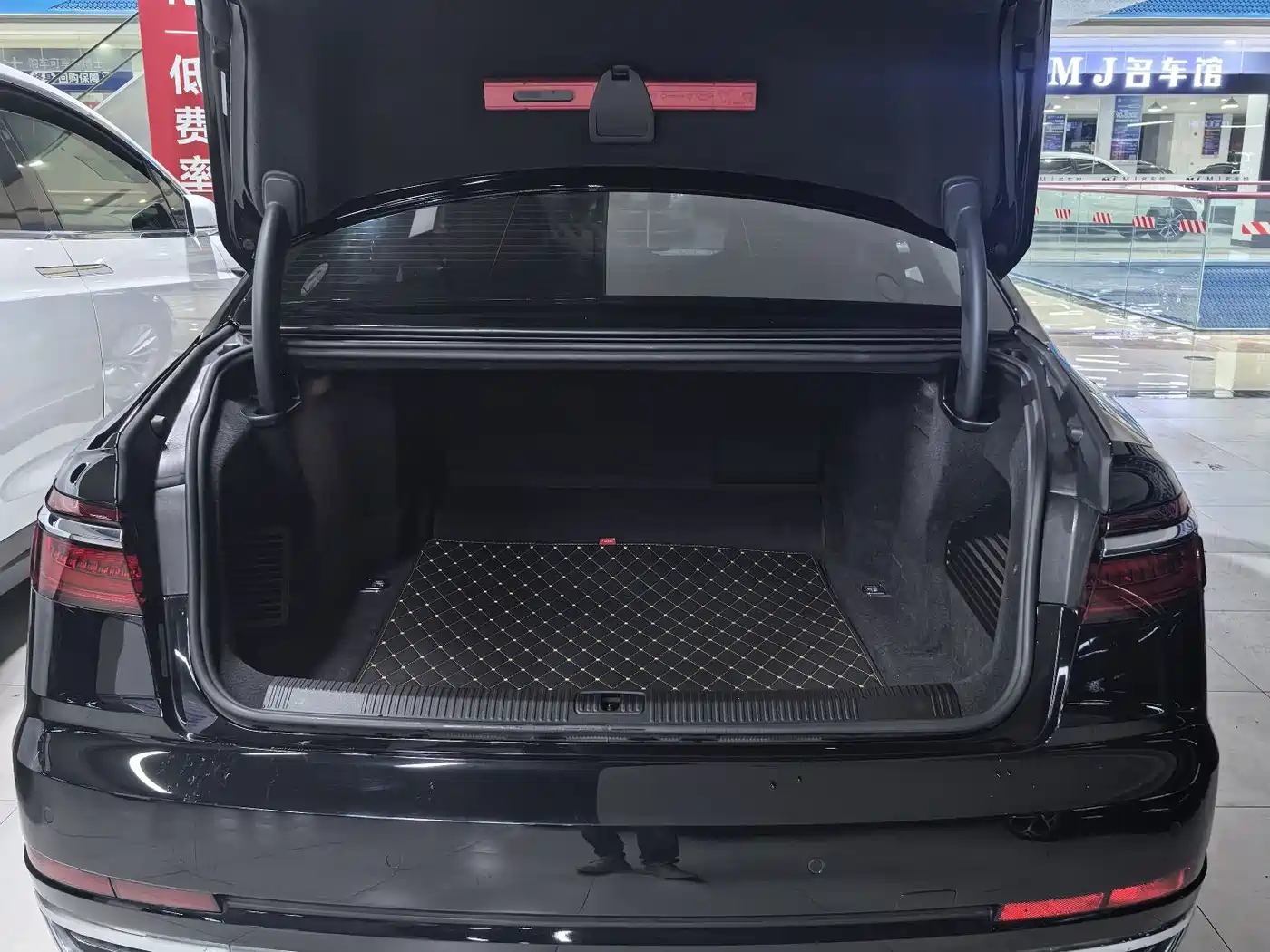 Audi A8 2021 A8L 50 TFSI quattro Comfort фото 6