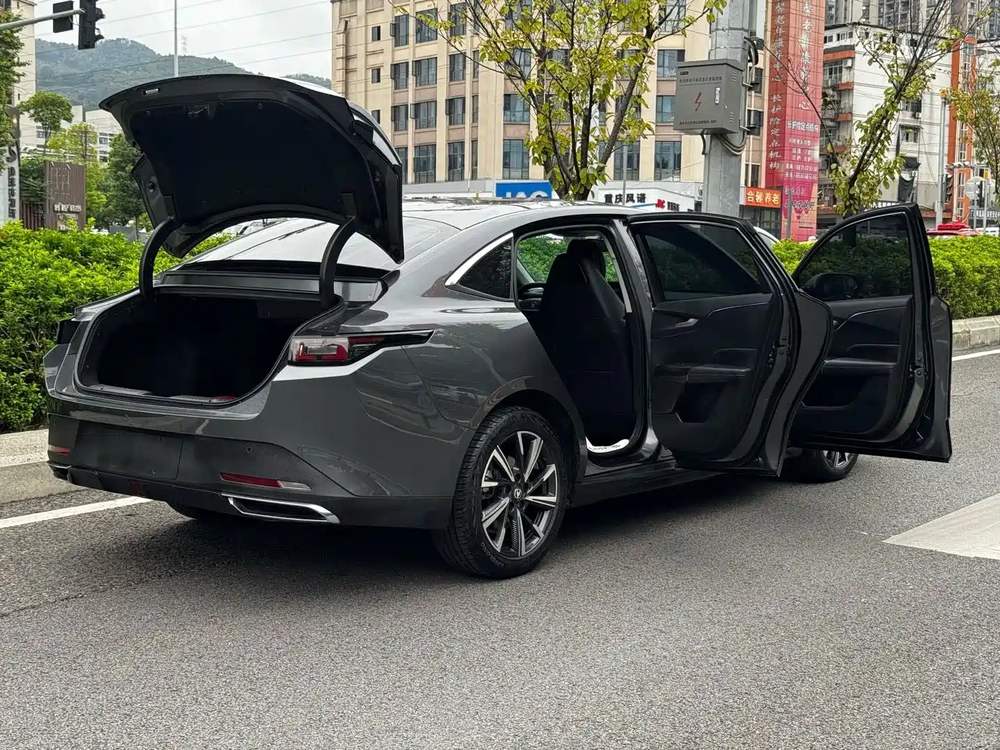 Фото 25 - Changan Eado