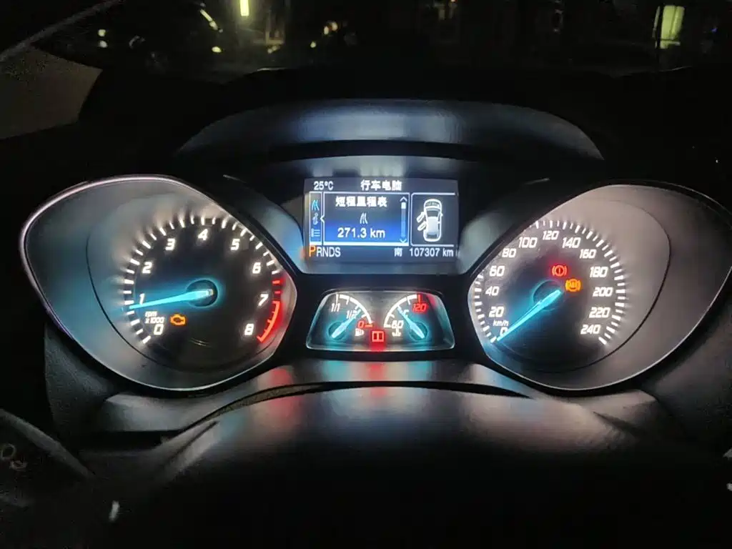 Фото 4 - Ford Kuga