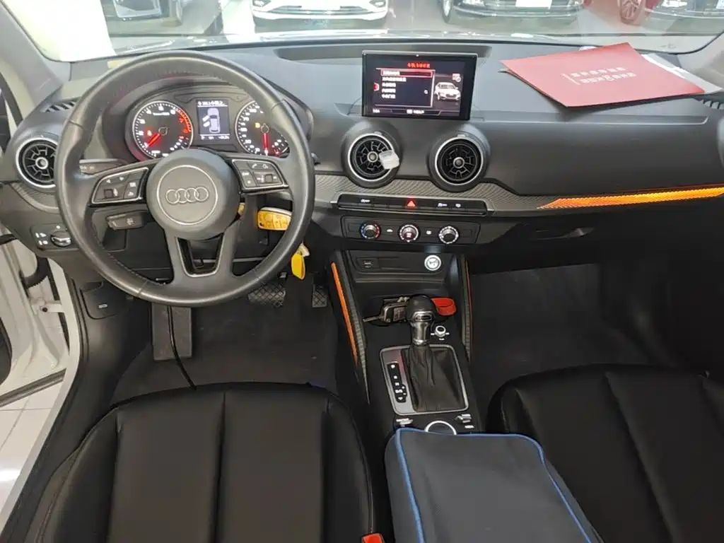 Audi Q2L 2019 2018 35 TFSI Launch Exclusive Edition China VI