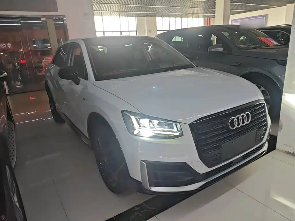 Audi Q2L 2019 2018 35 TFSI Launch Exclusive Edition China VI