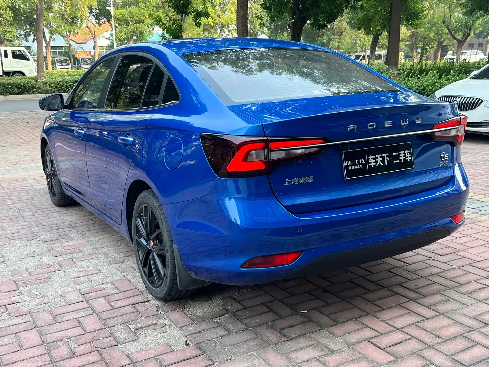 Фото 4 - Roewe i5