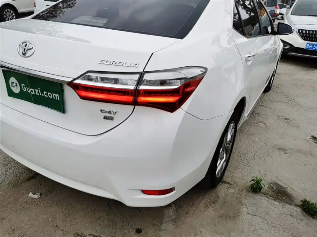 Toyota Corolla 2017 Facelift 1.2T S-CVT GL-i Leather Edition фото 8
