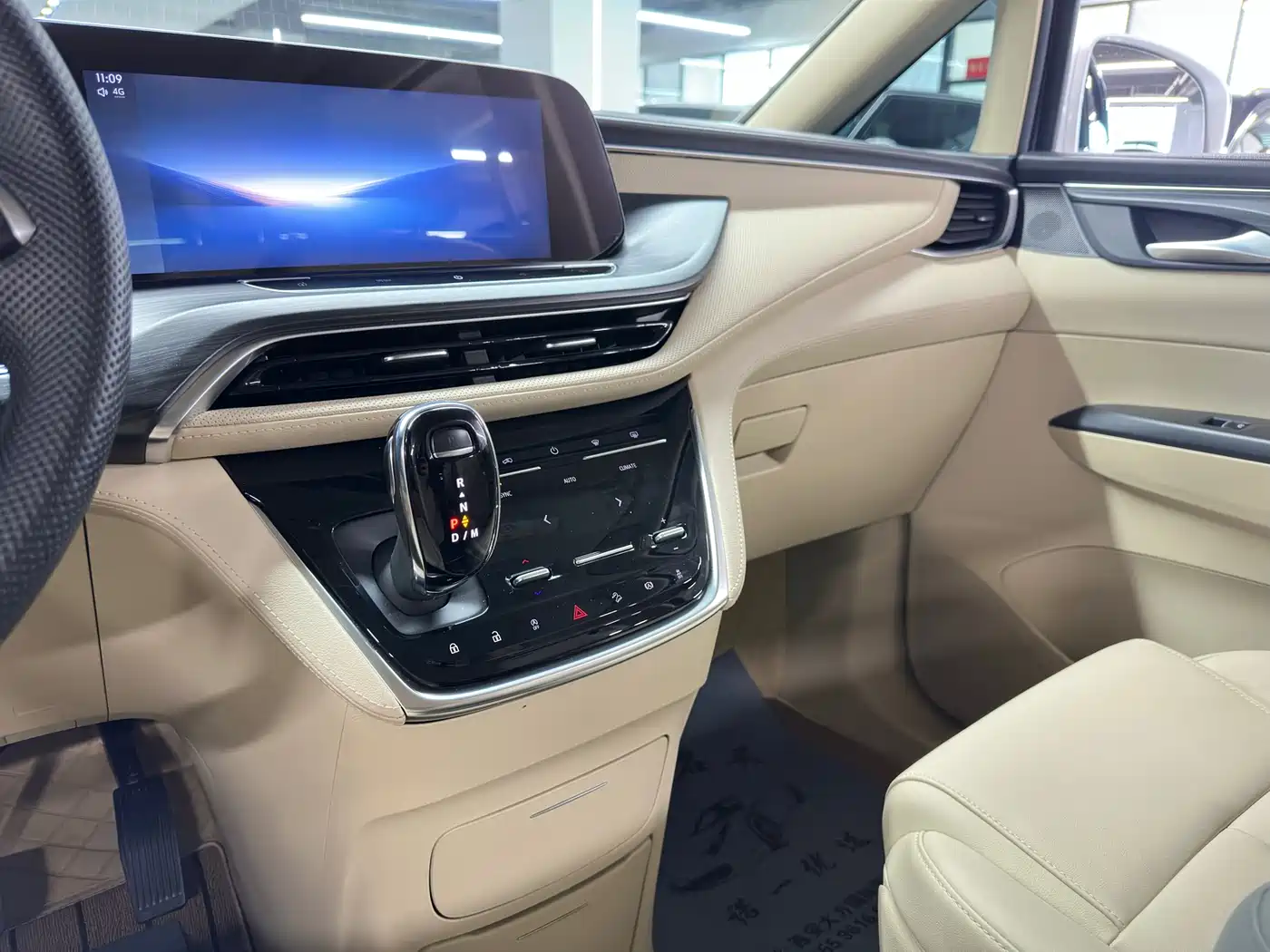 Buick GL8 2023 ES Landmaster Exclusive фото 15
