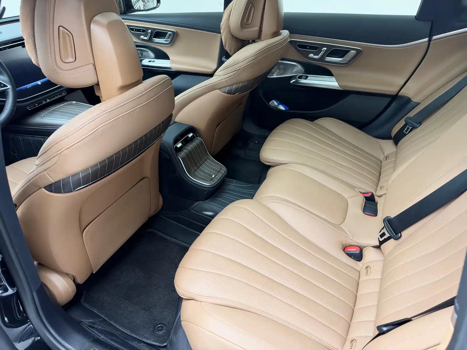 Фото 9 - Mercedes-Benz E-Class