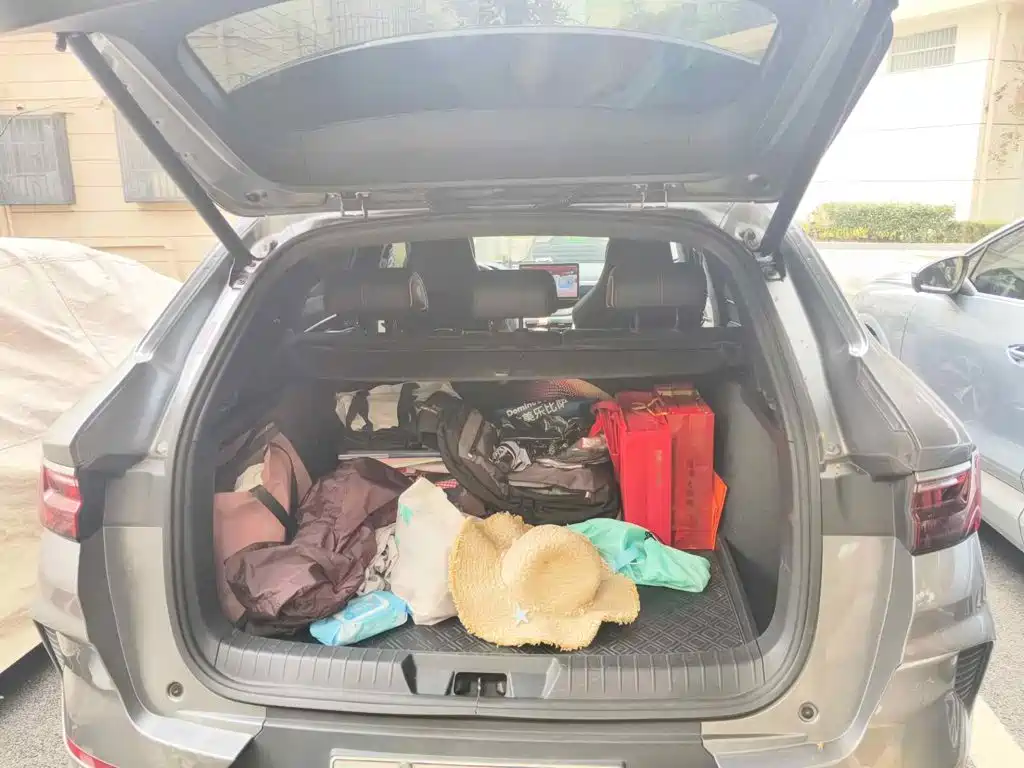 Photo 5 - BYD Song PLUS PHEV
