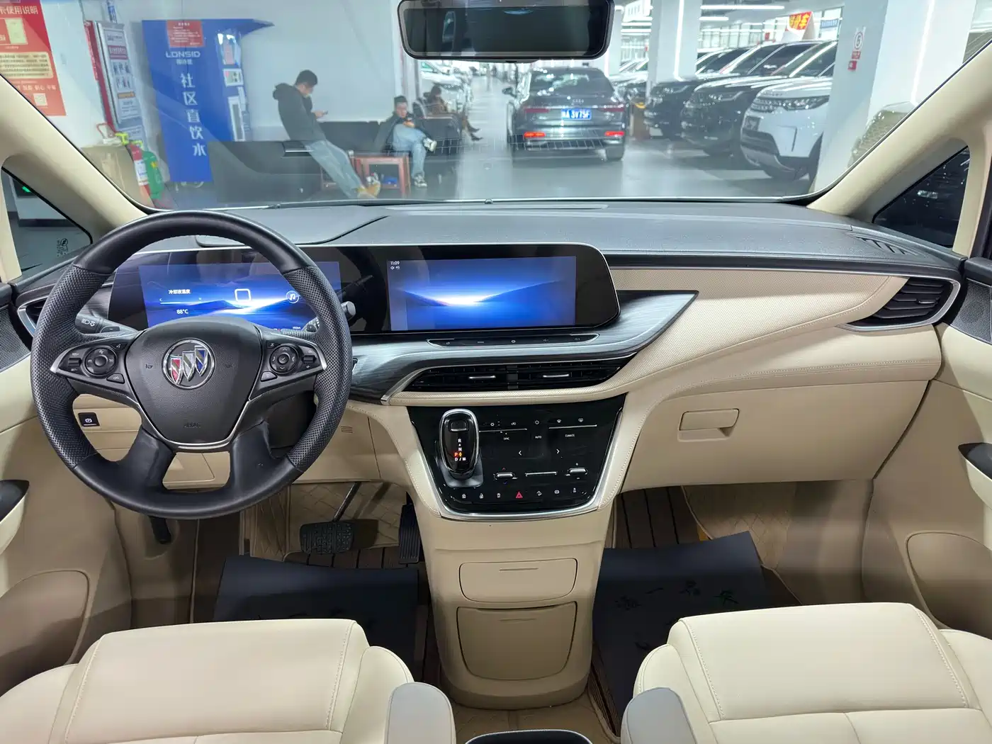 Buick GL8 2023 ES Landmaster Exclusive фото 11