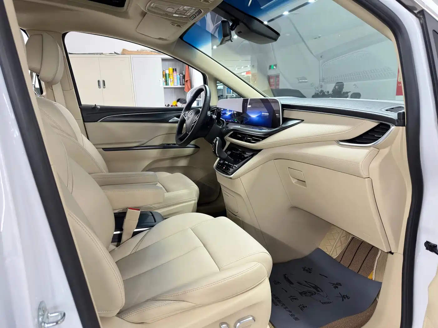 Buick GL8 2023 ES Landmaster Exclusive фото 17