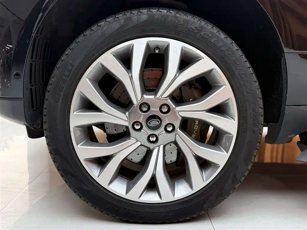 Land Rover Range Rover 2018 3.0 SC V6 Vogue SE Genesis Extended Edition фото 21