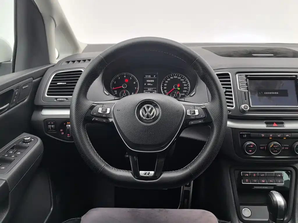 Фото 11 - Volkswagen Sharan