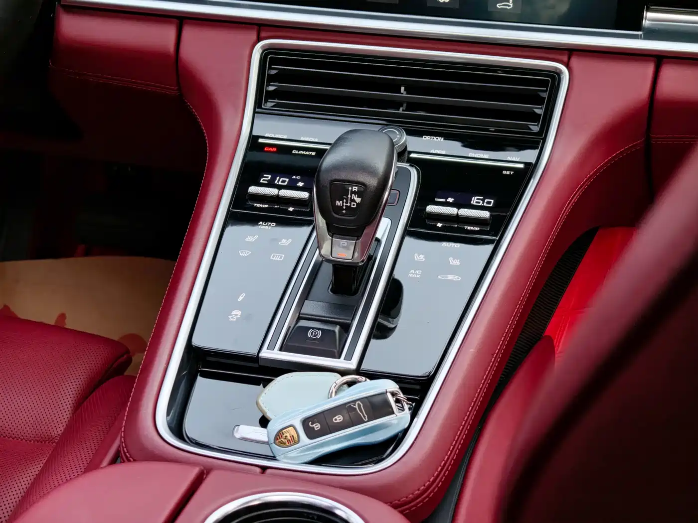 Porsche Panamera 2017 Panamera 3.0T фото 15