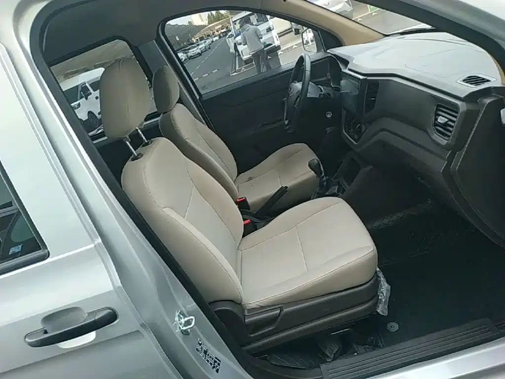 Wuling Motors Wuling Hongguang V 2025 2022 1.5L Power Take Edition Electric Power Steering LAR