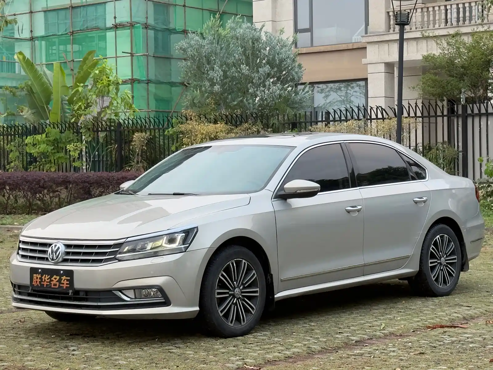 Фото 3 - Volkswagen Passat